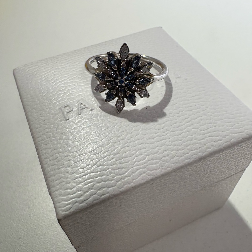 Pandora  Snowflake CZ Ring - Picture 8 of 9